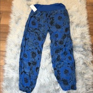 Fashion Line Jogging Blue Floral Pull-on NWT Pants